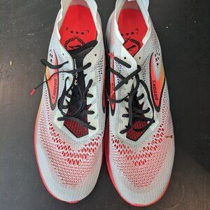 Brooks Hyperion Elite 4 Size 13M/14.5W (US)